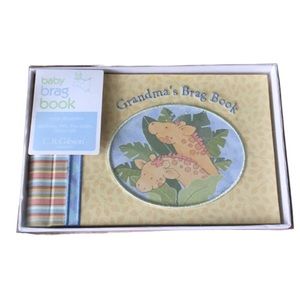 C.R Gibson Baby Brag Book